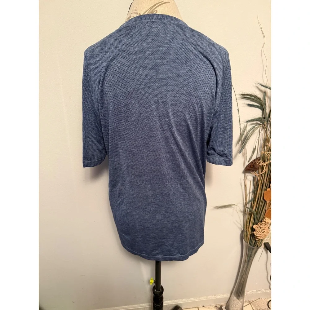 Lululemon Mens Metal Vent Tech Short Sleeve‎ Shirt Blue Heather Size L 2949